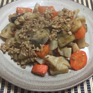 黒酢あんかけ風の根菜と茄子と鶏挽肉の素揚げ焼き